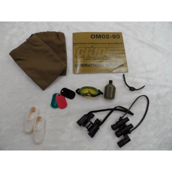 GI Joe Accessories Guns, Bombs, Binoculars, Watch, Dog Tags, Mask & More - Picture 3 of 3